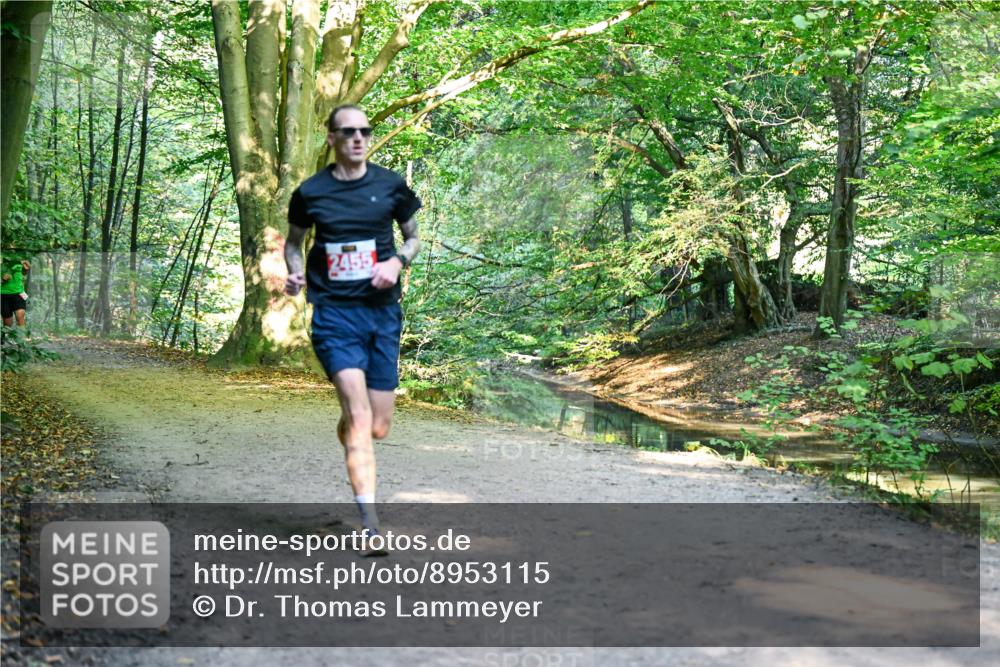 28.09.2025 - 33. Volkslauf durch das schöne Alstertal Dr. Thomas Lammeyer http://msf.ph/oto/8953115 28.09.2025 10:33:50 Laufen 2455 meine-sportfotos.de