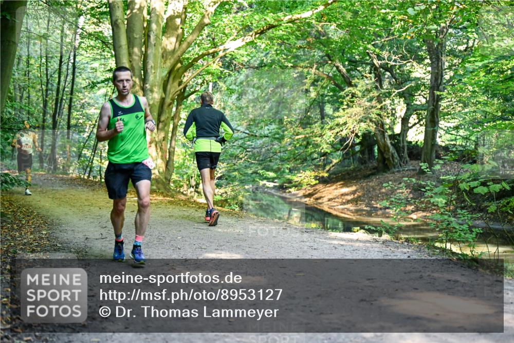 28.09.2025 - 33. Volkslauf durch das schöne Alstertal Dr. Thomas Lammeyer http://msf.ph/oto/8953127 28.09.2025 10:33:55 Laufen  meine-sportfotos.de