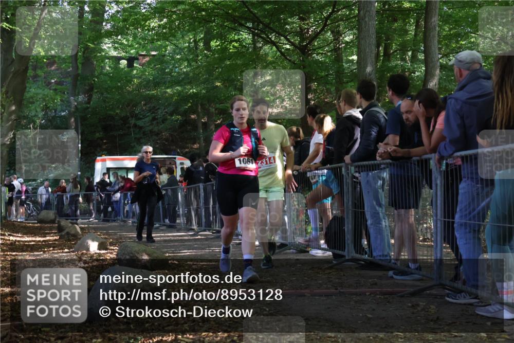 28.09.2025 - 33. Volkslauf durch das schöne Alstertal Strokosch-Dieckow http://msf.ph/oto/8953128 28.09.2025 12:28:54 Ziel 1061, 2314 meine-sportfotos.de