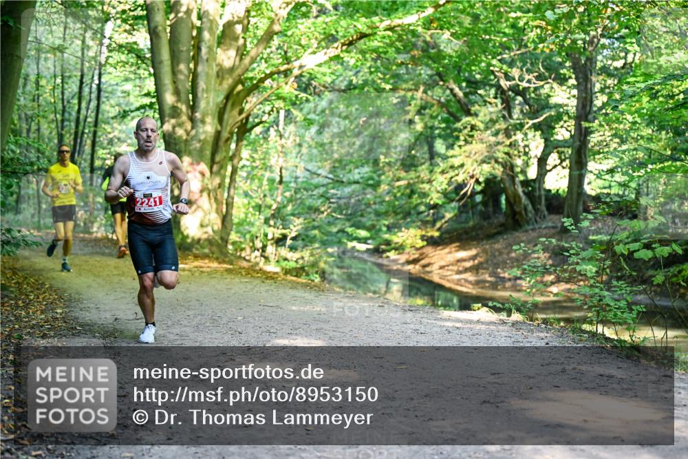 28.09.2025 - 33. Volkslauf durch das schöne Alstertal Dr. Thomas Lammeyer http://msf.ph/oto/8953150 28.09.2025 10:33:59 Laufen 2241 meine-sportfotos.de