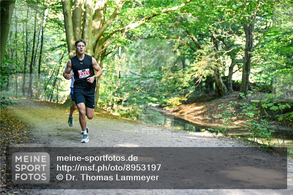 28.09.2025 - 33. Volkslauf durch das schöne Alstertal Dr. Thomas Lammeyer http://msf.ph/oto/8953197 28.09.2025 10:34:07 Laufen 2321 meine-sportfotos.de
