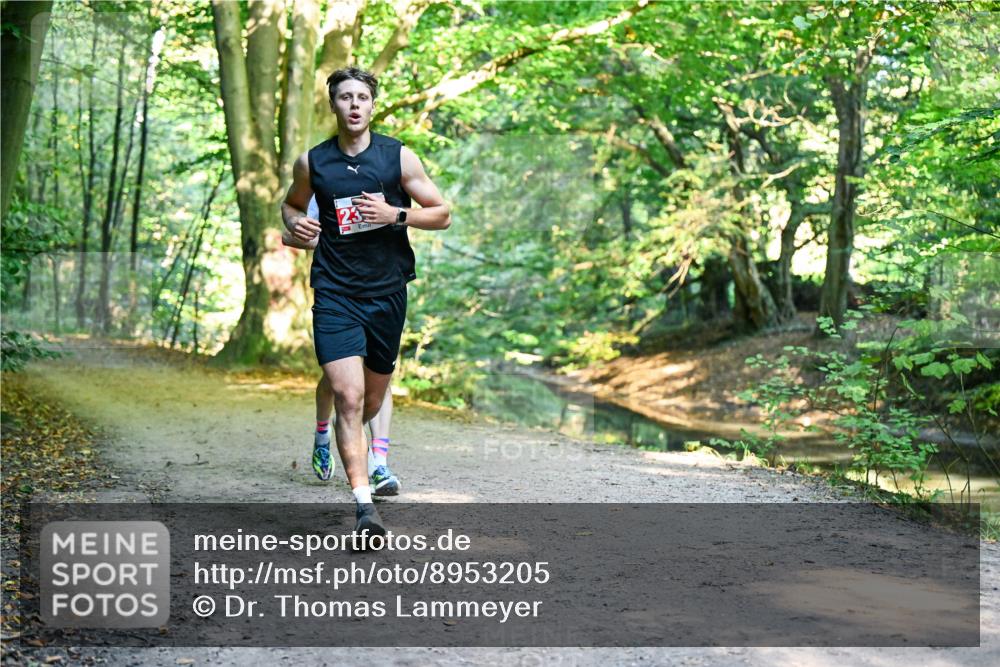 28.09.2025 - 33. Volkslauf durch das schöne Alstertal Dr. Thomas Lammeyer http://msf.ph/oto/8953205 28.09.2025 10:34:08 Laufen  meine-sportfotos.de