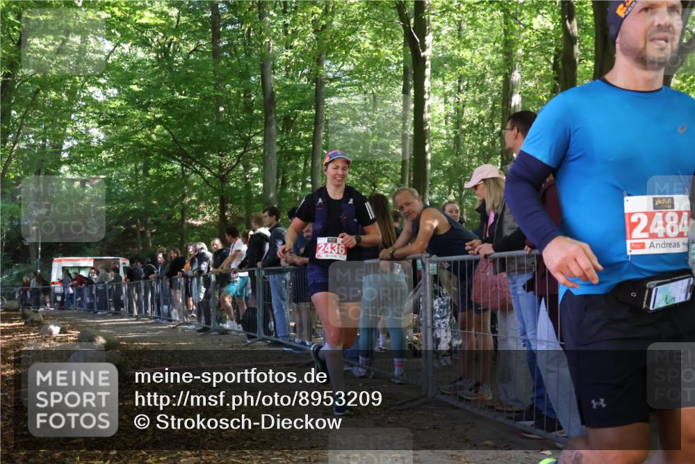 28.09.2025 - 33. Volkslauf durch das schöne Alstertal Strokosch-Dieckow http://msf.ph/oto/8953209 28.09.2025 12:29:33 Ziel  meine-sportfotos.de
