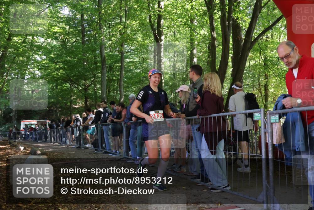 28.09.2025 - 33. Volkslauf durch das schöne Alstertal Strokosch-Dieckow http://msf.ph/oto/8953212 28.09.2025 12:29:33 Ziel  meine-sportfotos.de