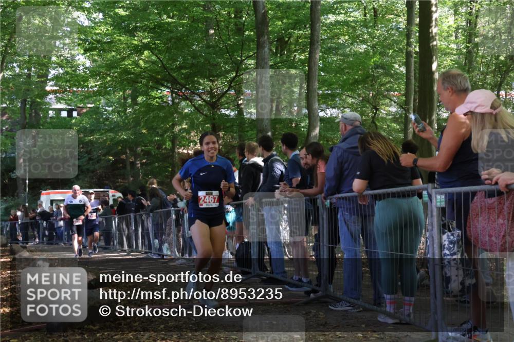 28.09.2025 - 33. Volkslauf durch das schöne Alstertal Strokosch-Dieckow http://msf.ph/oto/8953235 28.09.2025 12:30:03 Ziel 2272, 2317, 2467 meine-sportfotos.de