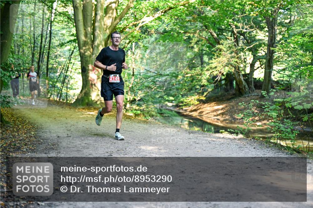 28.09.2025 - 33. Volkslauf durch das schöne Alstertal Dr. Thomas Lammeyer http://msf.ph/oto/8953290 28.09.2025 10:34:51 Laufen 2149 meine-sportfotos.de