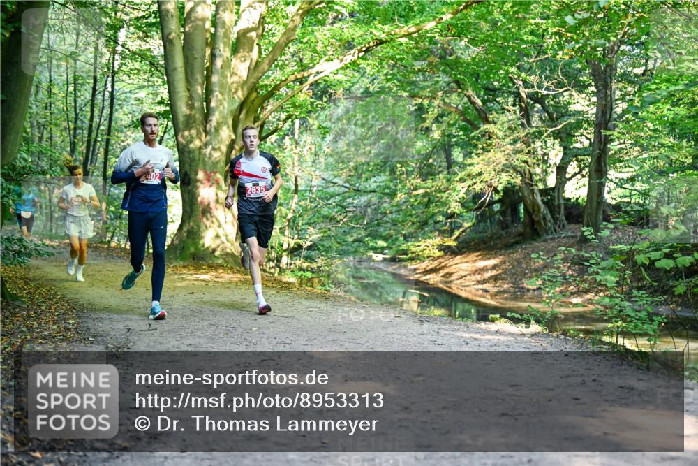 28.09.2025 - 33. Volkslauf durch das schöne Alstertal Dr. Thomas Lammeyer http://msf.ph/oto/8953313 28.09.2025 10:34:55 Laufen  meine-sportfotos.de