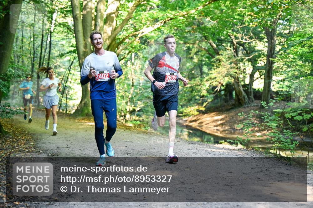 28.09.2025 - 33. Volkslauf durch das schöne Alstertal Dr. Thomas Lammeyer http://msf.ph/oto/8953327 28.09.2025 10:34:56 Laufen 2402, 2635 meine-sportfotos.de