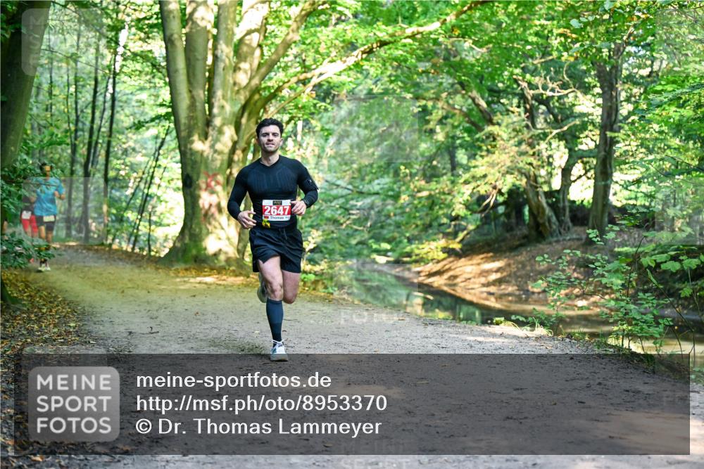 28.09.2025 - 33. Volkslauf durch das schöne Alstertal Dr. Thomas Lammeyer http://msf.ph/oto/8953370 28.09.2025 10:35:03 Laufen 2647 meine-sportfotos.de