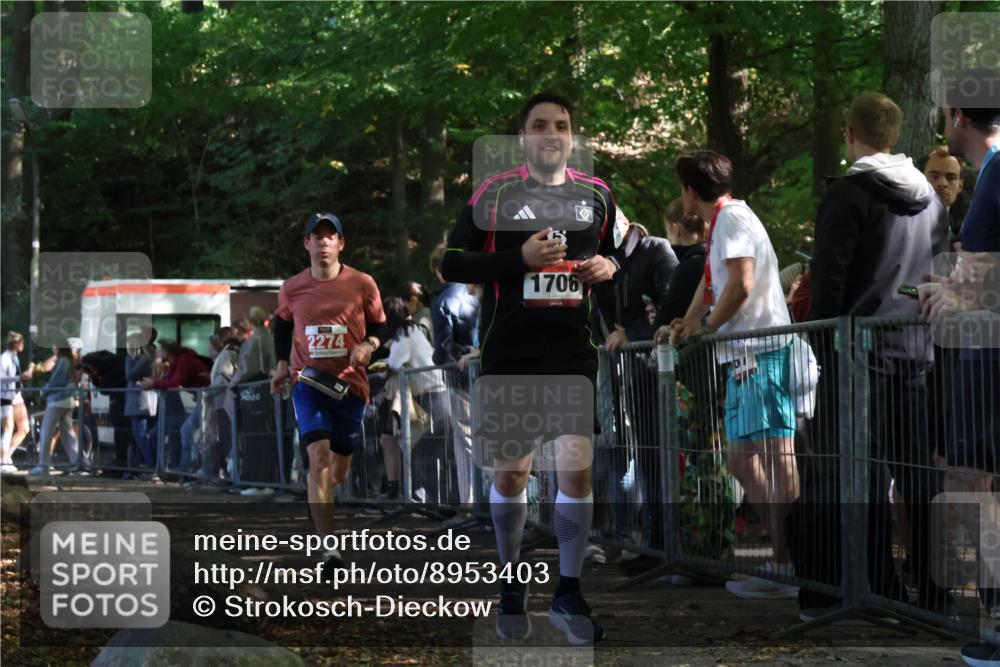 28.09.2025 - 33. Volkslauf durch das schöne Alstertal Strokosch-Dieckow http://msf.ph/oto/8953403 28.09.2025 12:31:03 Ziel 1706, 2274, 2352 meine-sportfotos.de