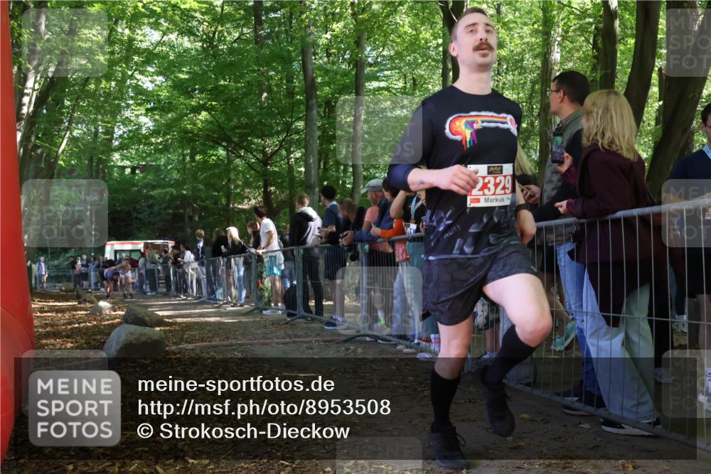 28.09.2025 - 33. Volkslauf durch das schöne Alstertal Strokosch-Dieckow http://msf.ph/oto/8953508 28.09.2025 12:32:12 Ziel 2101, 2329 meine-sportfotos.de
