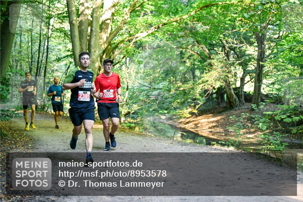 28.09.2025 - 33. Volkslauf durch das schöne Alstertal Dr. Thomas Lammeyer http://msf.ph/oto/8953578 28.09.2025 10:36:07 Laufen 2571, 2385, 2006 meine-sportfotos.de
