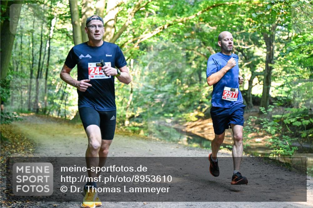 28.09.2025 - 33. Volkslauf durch das schöne Alstertal Dr. Thomas Lammeyer http://msf.ph/oto/8953610 28.09.2025 10:36:11 Laufen 0, 244, 2577 meine-sportfotos.de