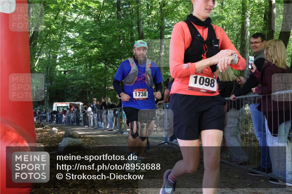 28.09.2025 - 33. Volkslauf durch das schöne Alstertal Strokosch-Dieckow http://msf.ph/oto/8953688 28.09.2025 12:33:24 Ziel 2357 meine-sportfotos.de