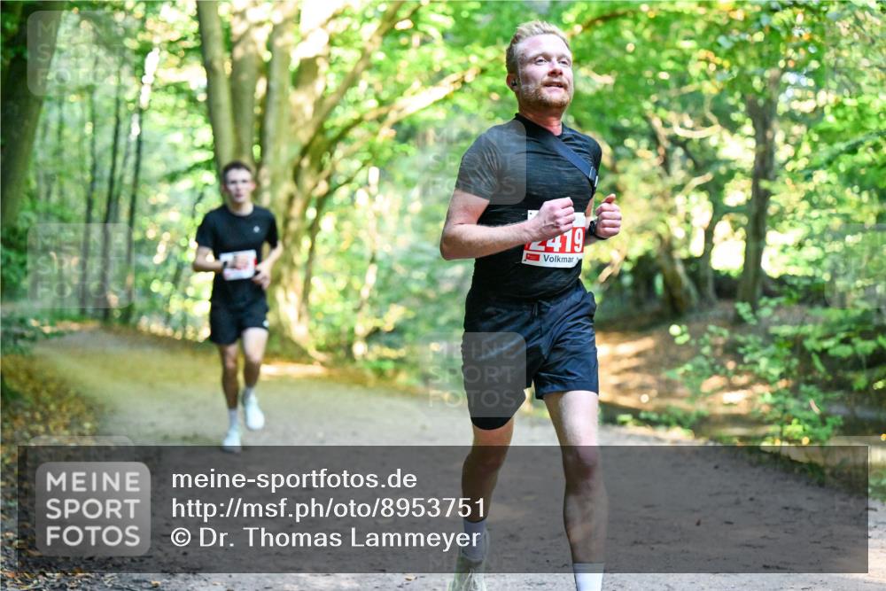 28.09.2025 - 33. Volkslauf durch das schöne Alstertal Dr. Thomas Lammeyer http://msf.ph/oto/8953751 28.09.2025 10:36:40 Laufen 419 meine-sportfotos.de
