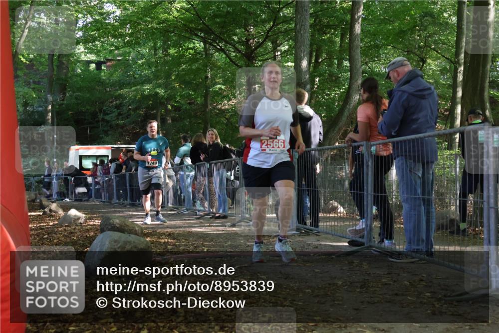 28.09.2025 - 33. Volkslauf durch das schöne Alstertal Strokosch-Dieckow http://msf.ph/oto/8953839 28.09.2025 12:35:00 Ziel 1749, 2566 meine-sportfotos.de