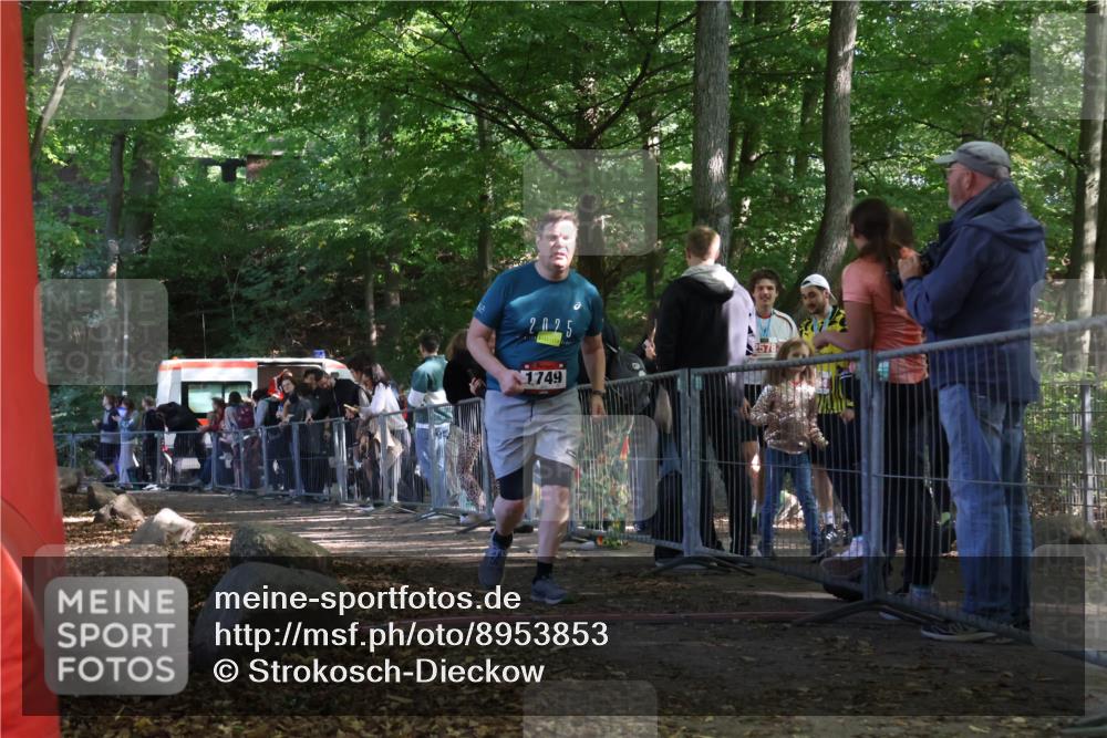 28.09.2025 - 33. Volkslauf durch das schöne Alstertal Strokosch-Dieckow http://msf.ph/oto/8953853 28.09.2025 12:35:02 Ziel 1749 meine-sportfotos.de