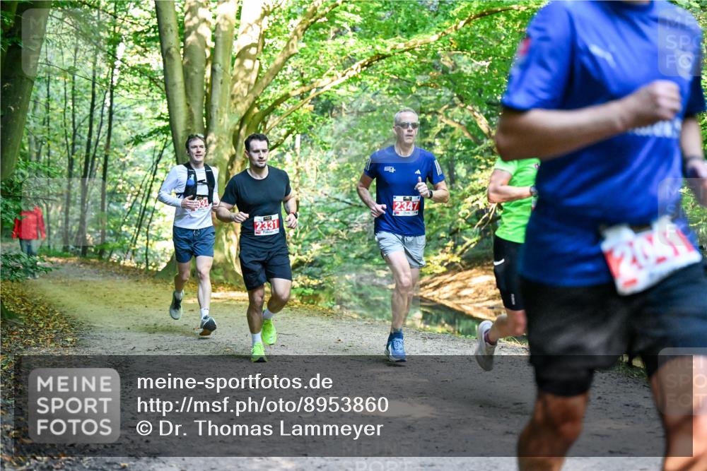 28.09.2025 - 33. Volkslauf durch das schöne Alstertal Dr. Thomas Lammeyer http://msf.ph/oto/8953860 28.09.2025 10:37:06 Laufen 2331, 2347, 204 meine-sportfotos.de