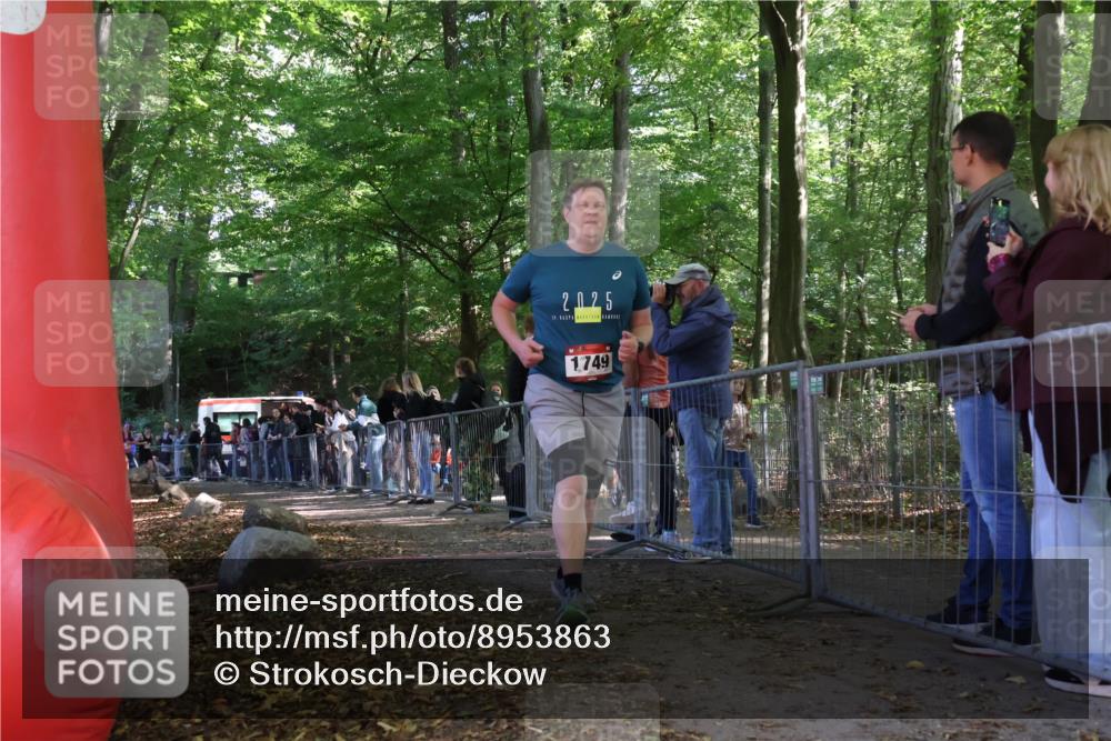 28.09.2025 - 33. Volkslauf durch das schöne Alstertal Strokosch-Dieckow http://msf.ph/oto/8953863 28.09.2025 12:35:04 Ziel 2173, 2610 meine-sportfotos.de