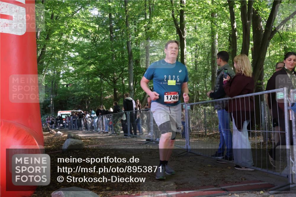 28.09.2025 - 33. Volkslauf durch das schöne Alstertal Strokosch-Dieckow http://msf.ph/oto/8953871 28.09.2025 12:35:04 Ziel 2173, 2610 meine-sportfotos.de