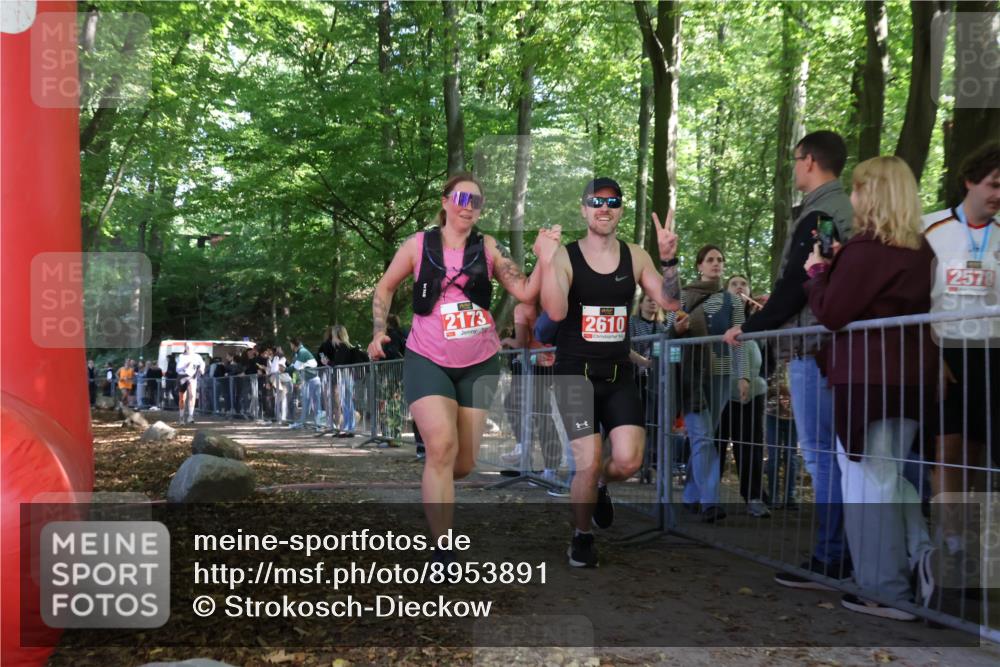 28.09.2025 - 33. Volkslauf durch das schöne Alstertal Strokosch-Dieckow http://msf.ph/oto/8953891 28.09.2025 12:35:14 Ziel 2173, 2289, 2610, 2625 meine-sportfotos.de