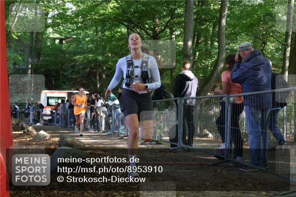 28.09.2025 - 33. Volkslauf durch das schöne Alstertal Strokosch-Dieckow http://msf.ph/oto/8953910 28.09.2025 12:35:20 Ziel 2289, 2625 meine-sportfotos.de