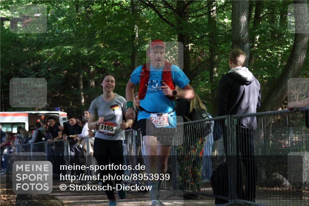 28.09.2025 - 33. Volkslauf durch das schöne Alstertal Strokosch-Dieckow http://msf.ph/oto/8953939 28.09.2025 12:35:51 Ziel 1155, 2563 meine-sportfotos.de