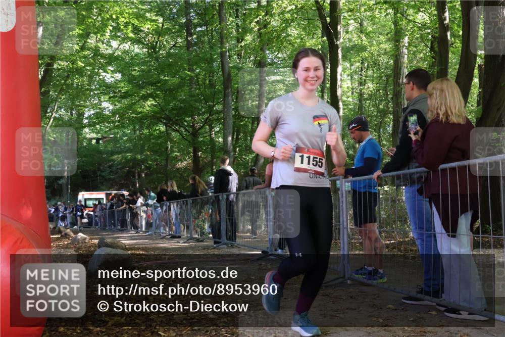 28.09.2025 - 33. Volkslauf durch das schöne Alstertal Strokosch-Dieckow http://msf.ph/oto/8953960 28.09.2025 12:35:55 Ziel 2505 meine-sportfotos.de
