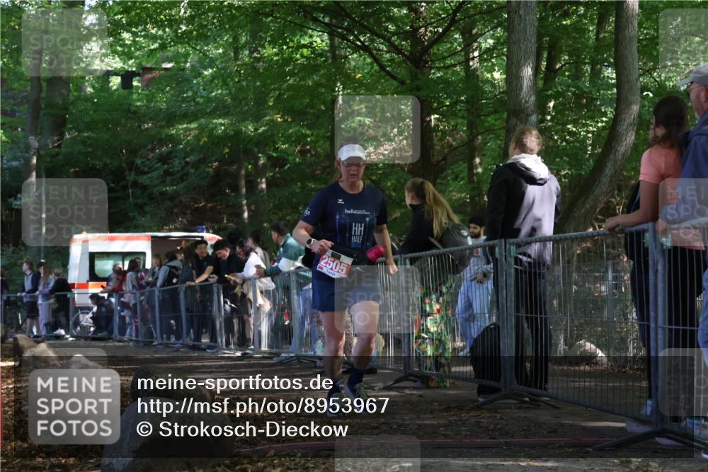 28.09.2025 - 33. Volkslauf durch das schöne Alstertal Strokosch-Dieckow http://msf.ph/oto/8953967 28.09.2025 12:36:02 Ziel 2505 meine-sportfotos.de