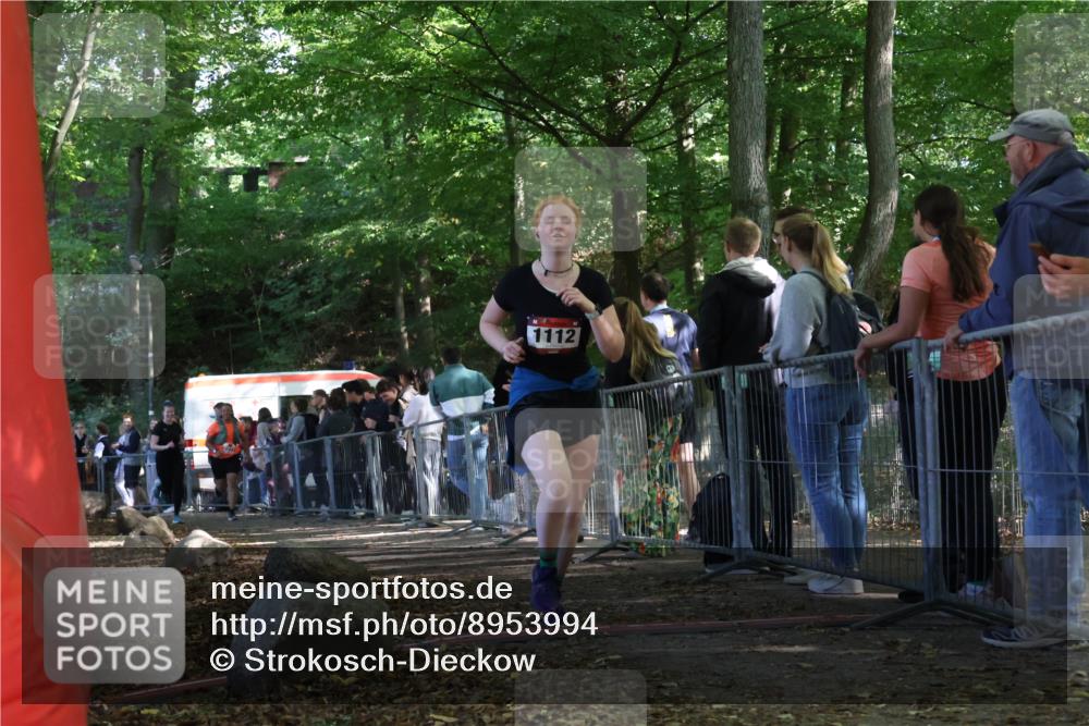 28.09.2025 - 33. Volkslauf durch das schöne Alstertal Strokosch-Dieckow http://msf.ph/oto/8953994 28.09.2025 12:36:53 Ziel 1112, 2277, 2461 meine-sportfotos.de