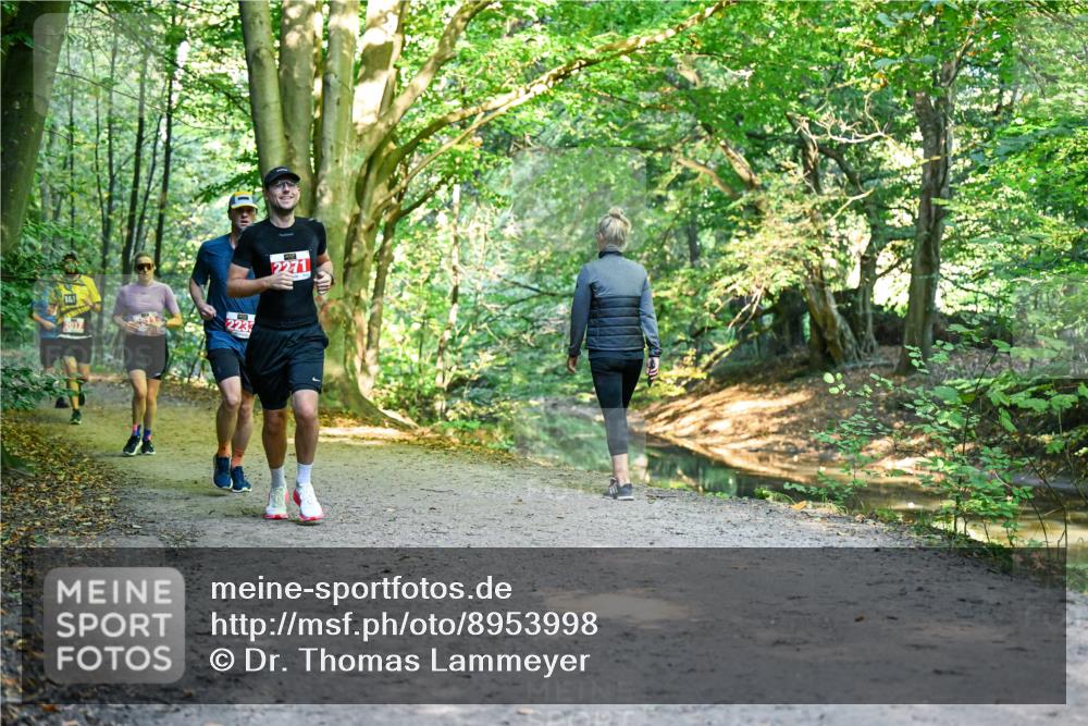 28.09.2025 - 33. Volkslauf durch das schöne Alstertal Dr. Thomas Lammeyer http://msf.ph/oto/8953998 28.09.2025 10:37:41 Laufen 2271, 1, 1 meine-sportfotos.de