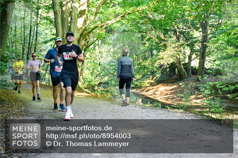 28.09.2025 - 33. Volkslauf durch das schöne Alstertal Dr. Thomas Lammeyer http://msf.ph/oto/8954003 28.09.2025 10:37:42 Laufen 181, 2017, 2233, 227 meine-sportfotos.de