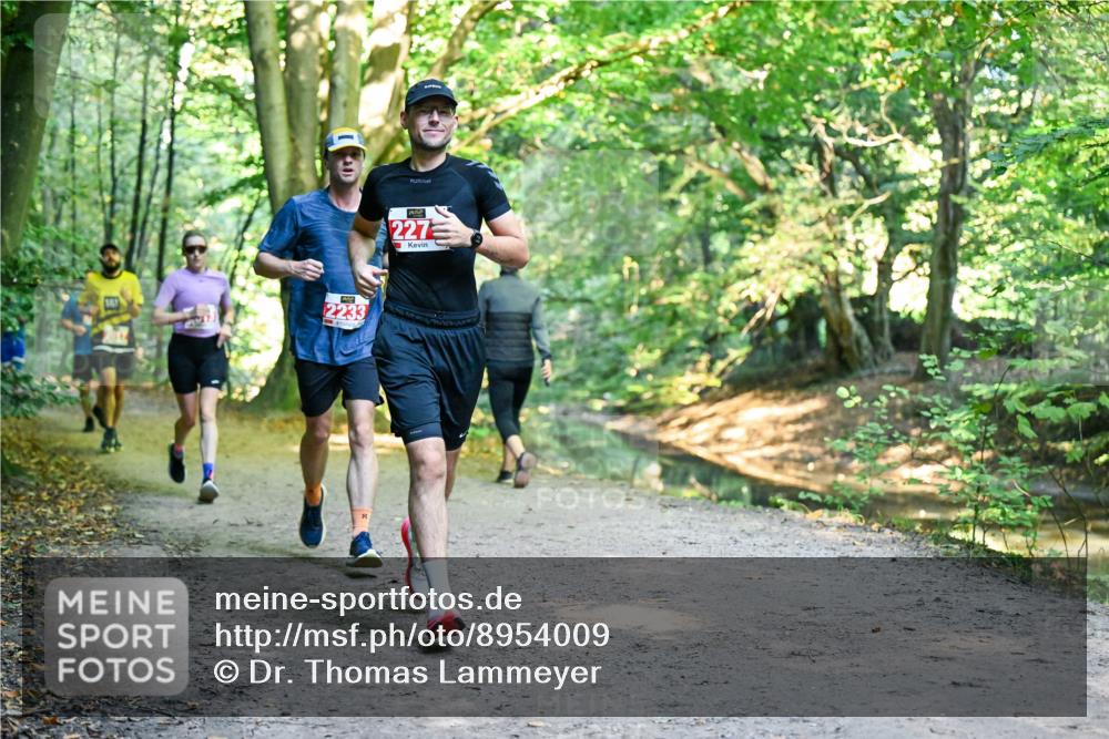28.09.2025 - 33. Volkslauf durch das schöne Alstertal Dr. Thomas Lammeyer http://msf.ph/oto/8954009 28.09.2025 10:37:42 Laufen 2233, 227 meine-sportfotos.de