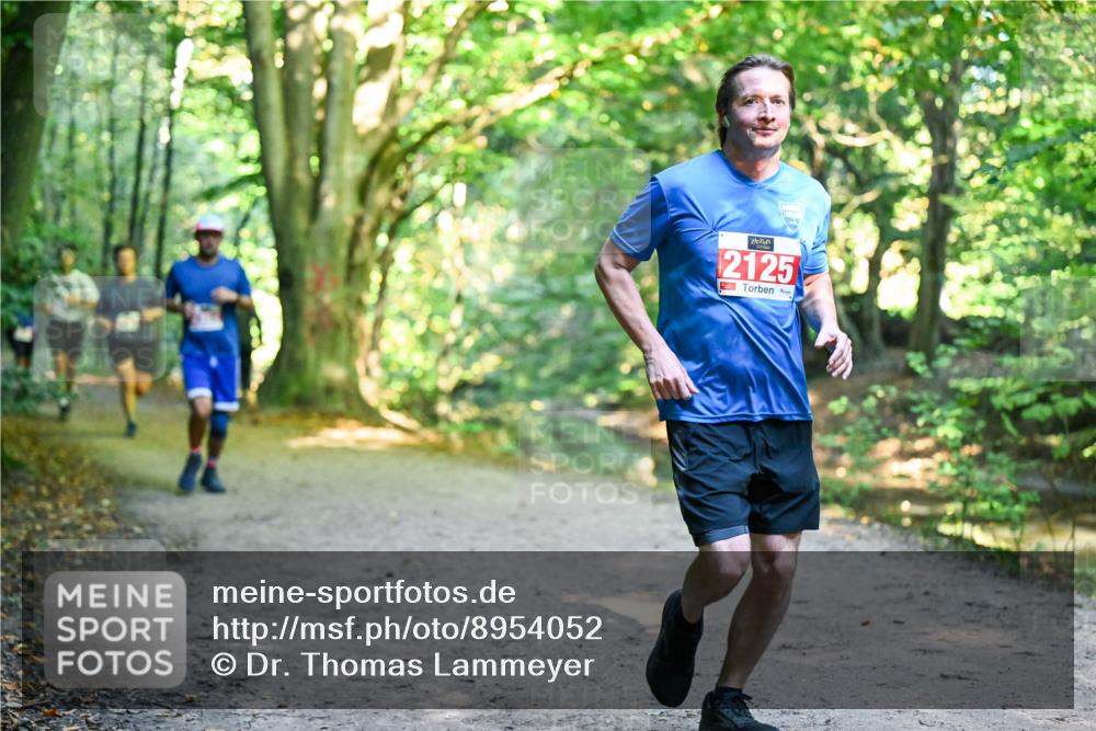 28.09.2025 - 33. Volkslauf durch das schöne Alstertal Dr. Thomas Lammeyer http://msf.ph/oto/8954052 28.09.2025 10:37:48 Laufen 2125 meine-sportfotos.de