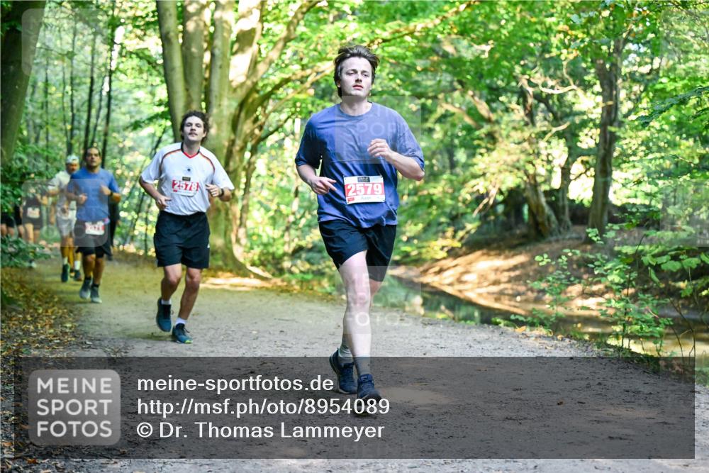 28.09.2025 - 33. Volkslauf durch das schöne Alstertal Dr. Thomas Lammeyer http://msf.ph/oto/8954089 28.09.2025 10:37:52 Laufen 2578, 2579 meine-sportfotos.de
