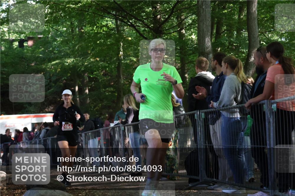 28.09.2025 - 33. Volkslauf durch das schöne Alstertal Strokosch-Dieckow http://msf.ph/oto/8954093 28.09.2025 12:38:11 Ziel 2464, 2539 meine-sportfotos.de