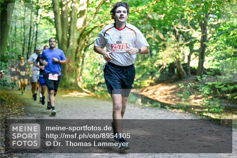 28.09.2025 - 33. Volkslauf durch das schöne Alstertal Dr. Thomas Lammeyer http://msf.ph/oto/8954105 28.09.2025 10:37:54 Laufen 2578 meine-sportfotos.de