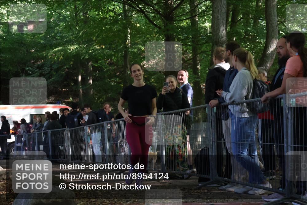 28.09.2025 - 33. Volkslauf durch das schöne Alstertal Strokosch-Dieckow http://msf.ph/oto/8954124 28.09.2025 12:38:24 Ziel 1118 meine-sportfotos.de