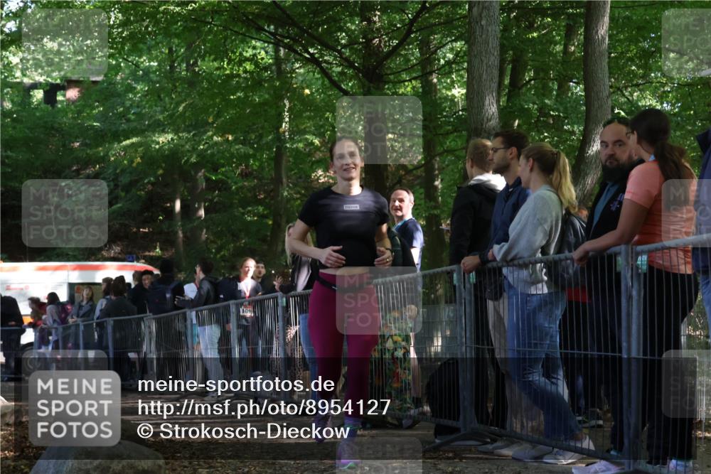 28.09.2025 - 33. Volkslauf durch das schöne Alstertal Strokosch-Dieckow http://msf.ph/oto/8954127 28.09.2025 12:38:24 Ziel 1118 meine-sportfotos.de