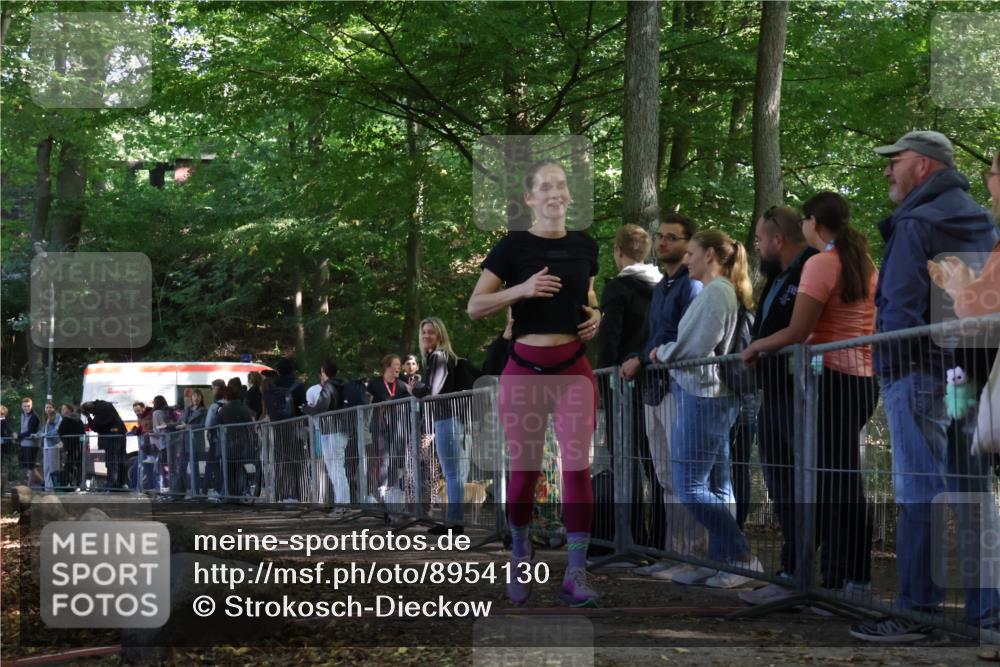 28.09.2025 - 33. Volkslauf durch das schöne Alstertal Strokosch-Dieckow http://msf.ph/oto/8954130 28.09.2025 12:38:25 Ziel 1118 meine-sportfotos.de
