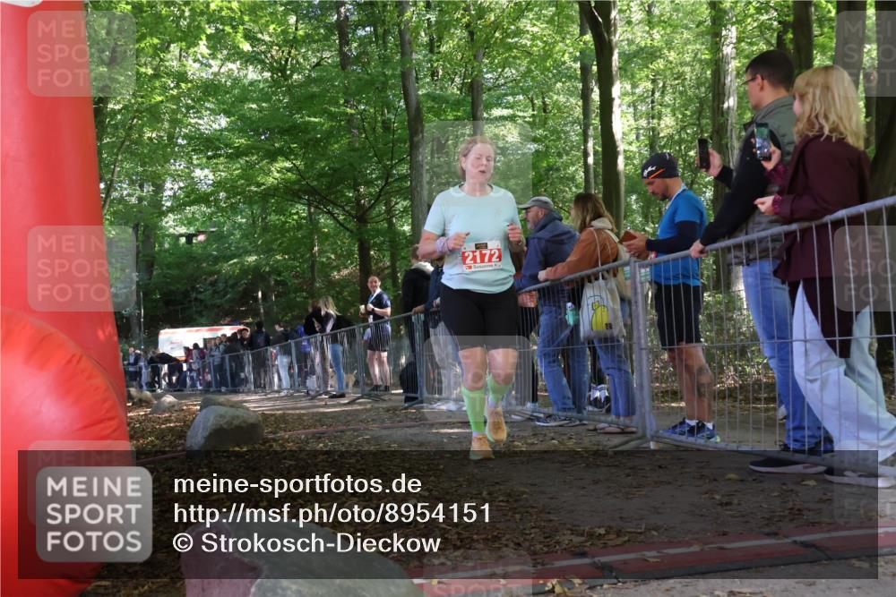 28.09.2025 - 33. Volkslauf durch das schöne Alstertal Strokosch-Dieckow http://msf.ph/oto/8954151 28.09.2025 12:38:38 Ziel 2172 meine-sportfotos.de