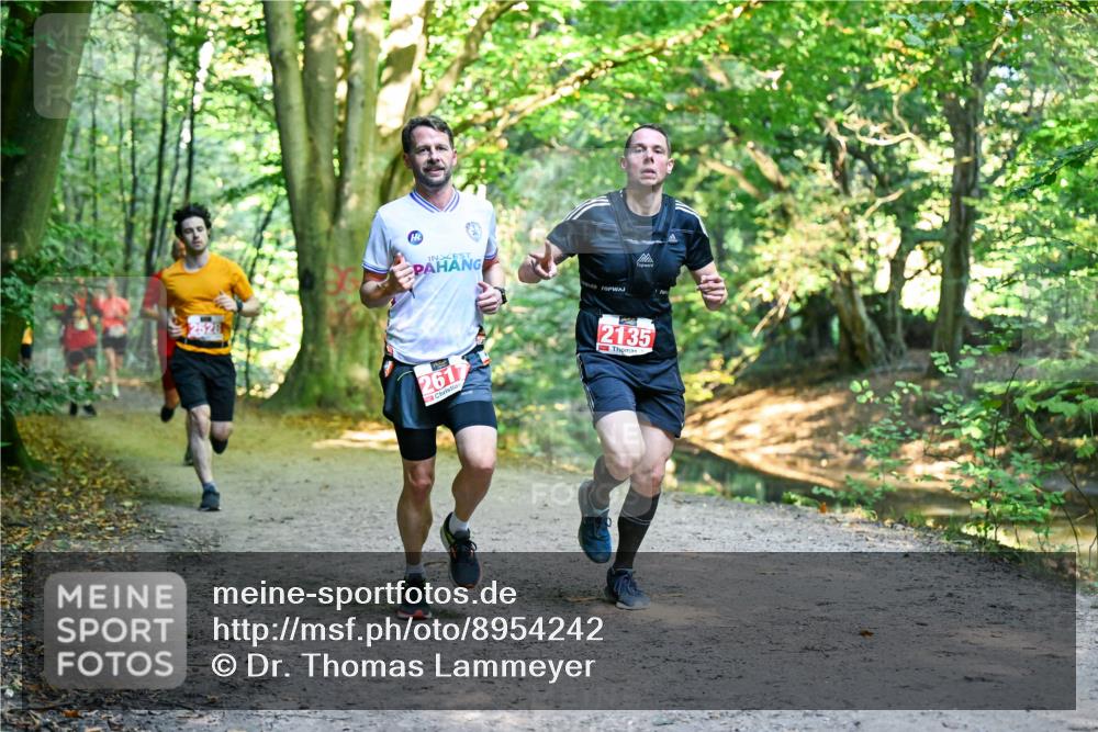 28.09.2025 - 33. Volkslauf durch das schöne Alstertal Dr. Thomas Lammeyer http://msf.ph/oto/8954242 28.09.2025 10:38:13 Laufen 261, 2135 meine-sportfotos.de