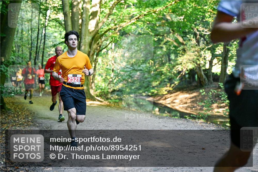 28.09.2025 - 33. Volkslauf durch das schöne Alstertal Dr. Thomas Lammeyer http://msf.ph/oto/8954251 28.09.2025 10:38:14 Laufen 2528 meine-sportfotos.de