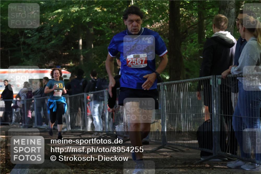 28.09.2025 - 33. Volkslauf durch das schöne Alstertal Strokosch-Dieckow http://msf.ph/oto/8954255 28.09.2025 12:39:23 Ziel 2028, 2567 meine-sportfotos.de