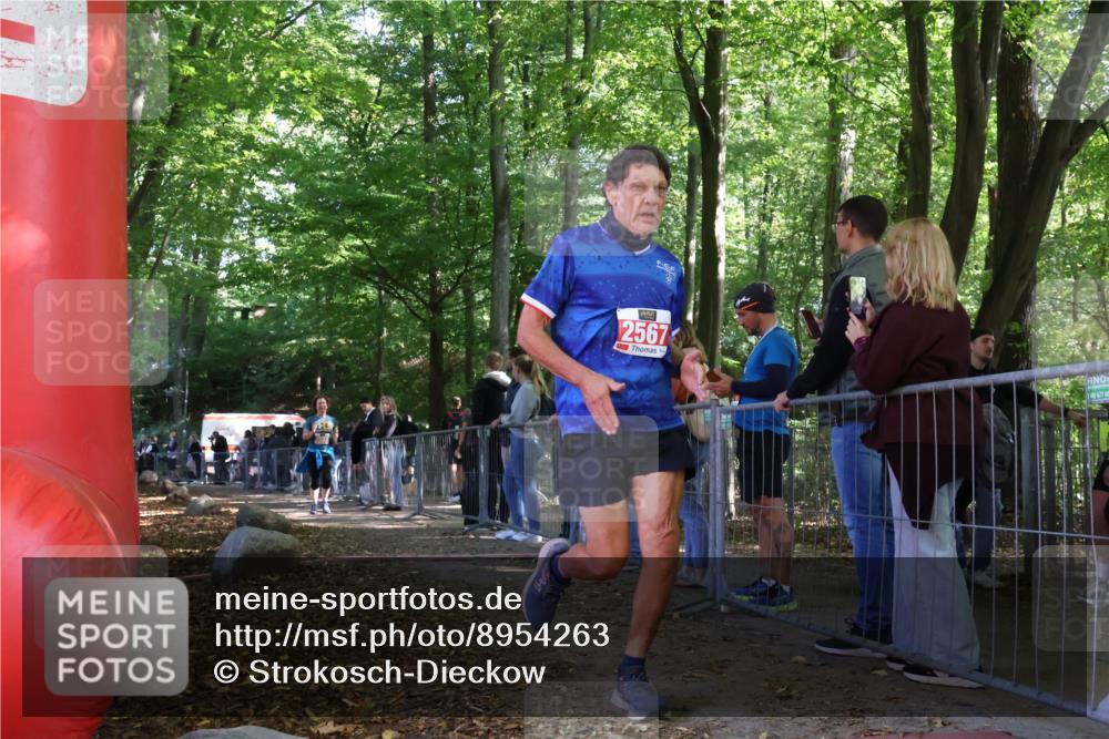 28.09.2025 - 33. Volkslauf durch das schöne Alstertal Strokosch-Dieckow http://msf.ph/oto/8954263 28.09.2025 12:39:25 Ziel 2028 meine-sportfotos.de