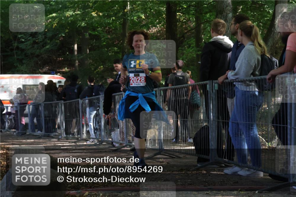 28.09.2025 - 33. Volkslauf durch das schöne Alstertal Strokosch-Dieckow http://msf.ph/oto/8954269 28.09.2025 12:39:26 Ziel 2028 meine-sportfotos.de