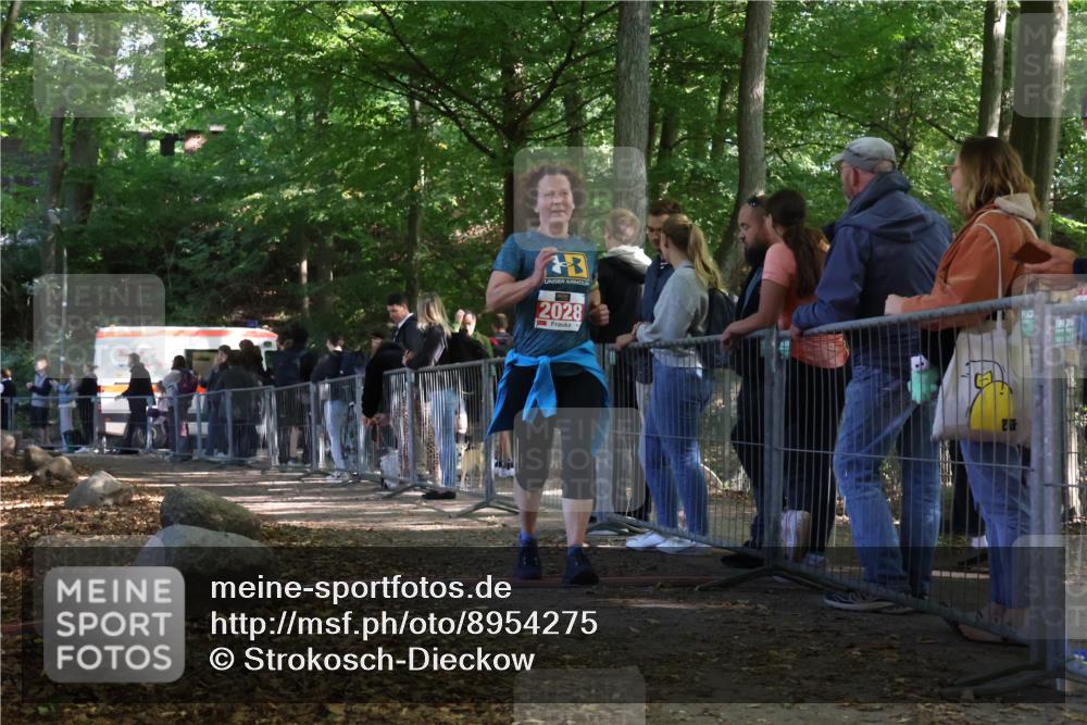 28.09.2025 - 33. Volkslauf durch das schöne Alstertal Strokosch-Dieckow http://msf.ph/oto/8954275 28.09.2025 12:39:27 Ziel 2028 meine-sportfotos.de
