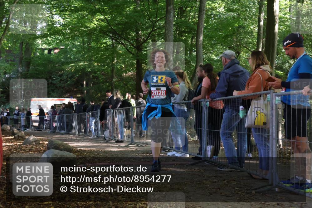 28.09.2025 - 33. Volkslauf durch das schöne Alstertal Strokosch-Dieckow http://msf.ph/oto/8954277 28.09.2025 12:39:28 Ziel 2028 meine-sportfotos.de
