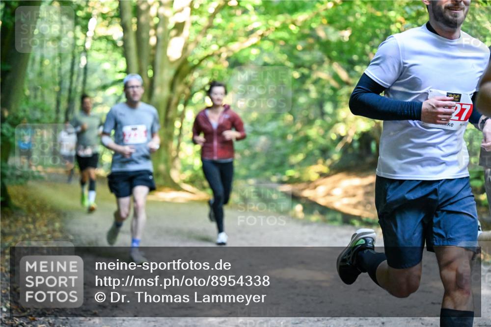 28.09.2025 - 33. Volkslauf durch das schöne Alstertal Dr. Thomas Lammeyer http://msf.ph/oto/8954338 28.09.2025 10:38:30 Laufen 27 meine-sportfotos.de