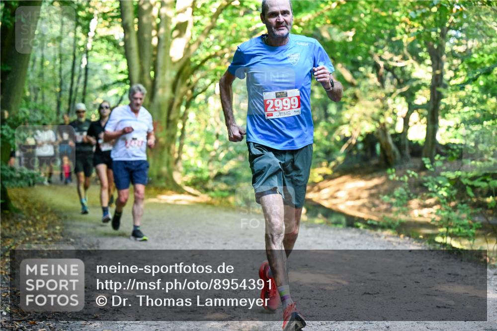 28.09.2025 - 33. Volkslauf durch das schöne Alstertal Dr. Thomas Lammeyer http://msf.ph/oto/8954391 28.09.2025 10:38:38 Laufen 2999 meine-sportfotos.de